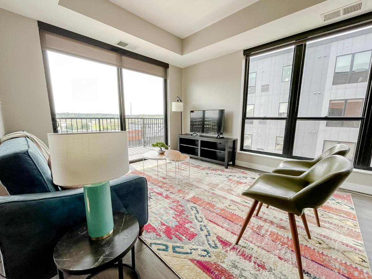 Sleepover Premier Downtown Des Moines Apartments Eksteriør billede